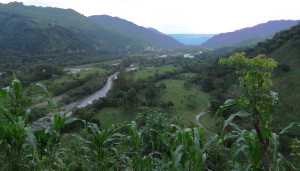 El valle del río Necaxa, vista desde Patla hacia el este